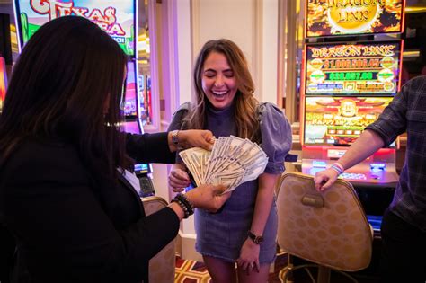 jackpot beauties husband net worth wife|Influencers cash in on Las Vegas, creating buzz.